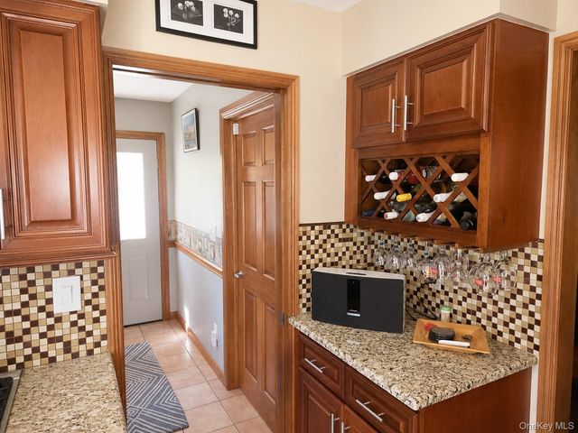 19 West Street, Middle Island, NY 11953