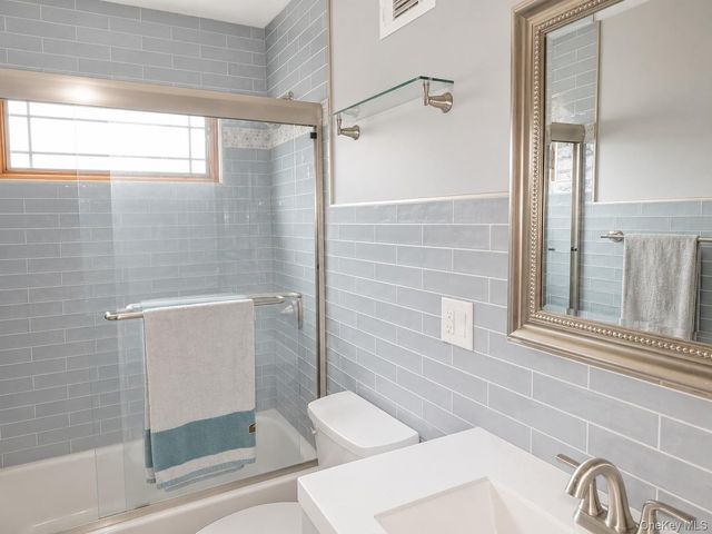 19 West Street, Middle Island, NY 11953