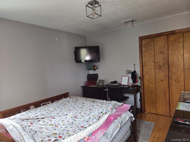 19 West Street, Middle Island, NY 11953