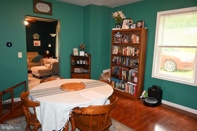 209 W MARKET ST, Perkasie, PA 18944