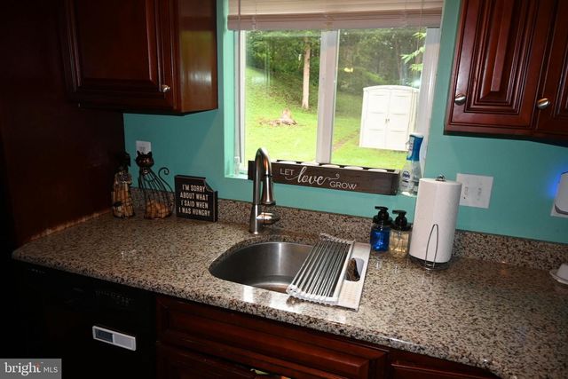 209 W MARKET ST, Perkasie, PA 18944