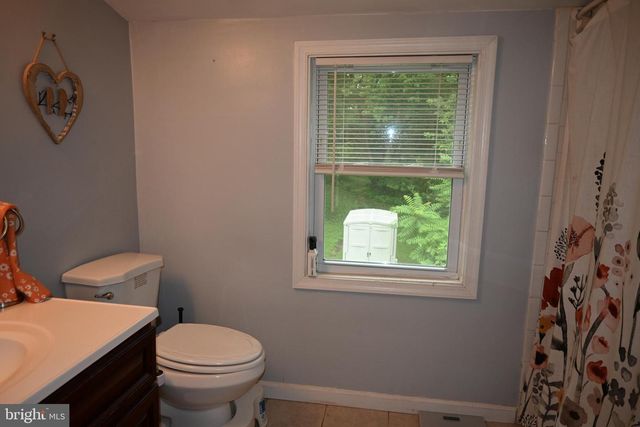 209 W MARKET ST, Perkasie, PA 18944