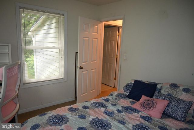 209 W MARKET ST, Perkasie, PA 18944