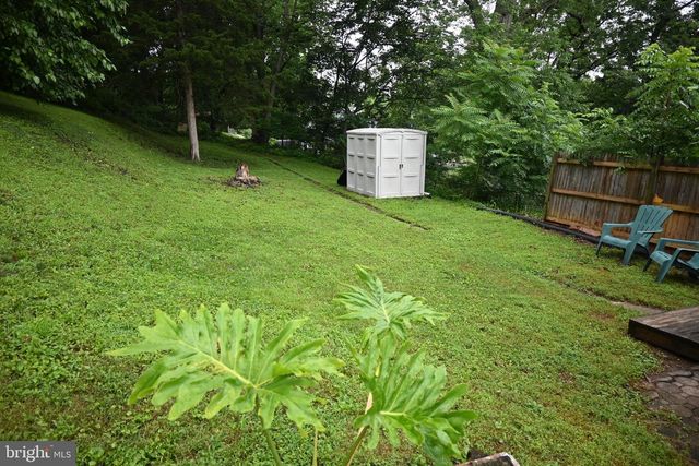 209 W MARKET ST, Perkasie, PA 18944