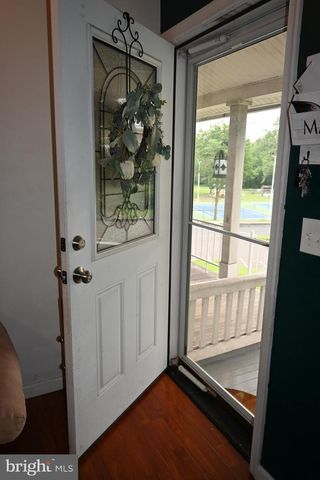 209 W MARKET ST, Perkasie, PA 18944