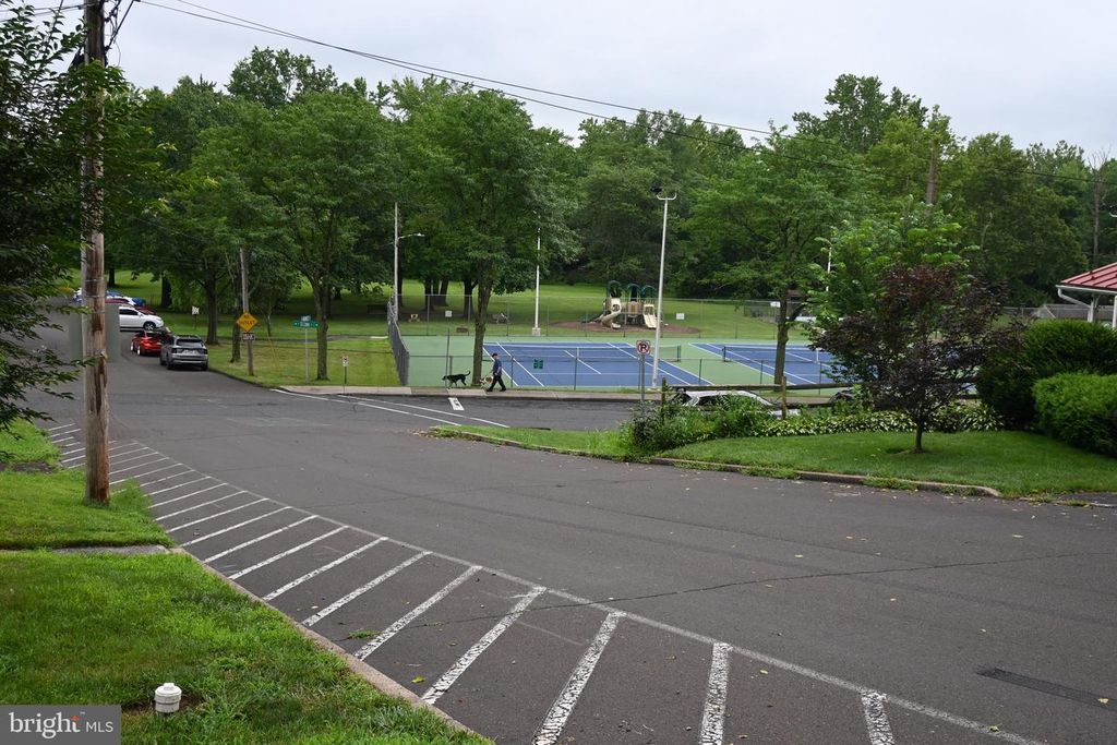 209 W MARKET ST, Perkasie, PA 18944
