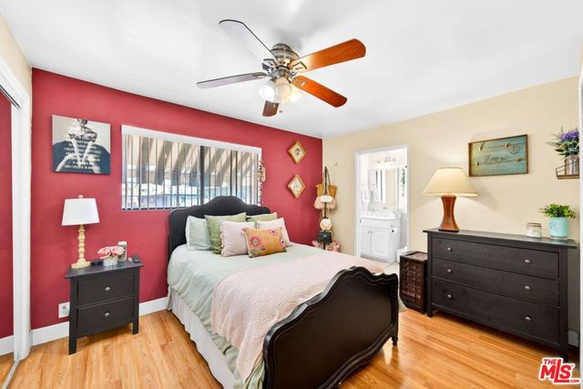 10817 Whipple Street 6, Toluca Lake, CA 91602