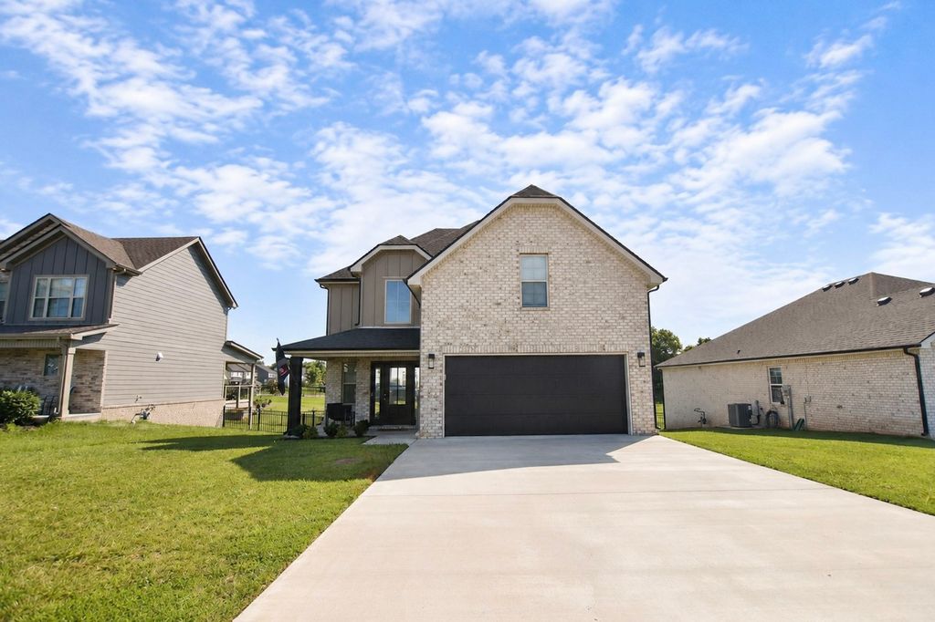 393 Frontier Drive, Clarksville, TN 37043