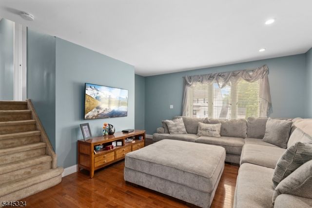 138 William St, Little Falls Twp., NJ 07424