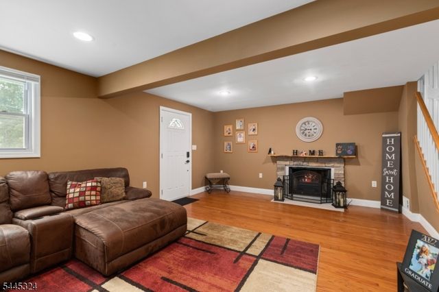 138 William St, Little Falls Twp., NJ 07424