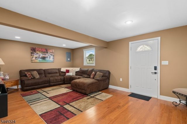 138 William St, Little Falls Twp., NJ 07424