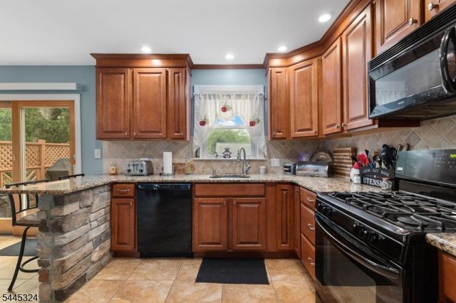138 William St, Little Falls Twp., NJ 07424