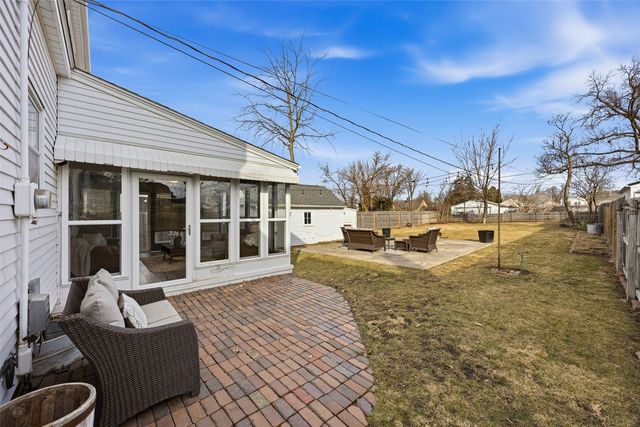 152 37th Street NE, Cedar Rapids, IA 52402