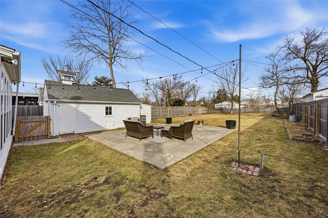 152 37th Street NE, Cedar Rapids, IA 52402