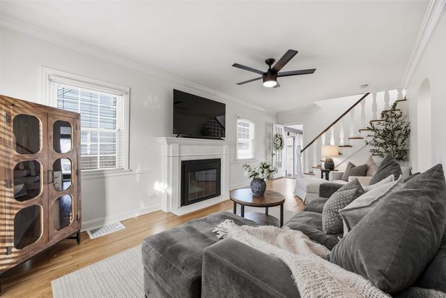 152 37th Street NE, Cedar Rapids, IA 52402