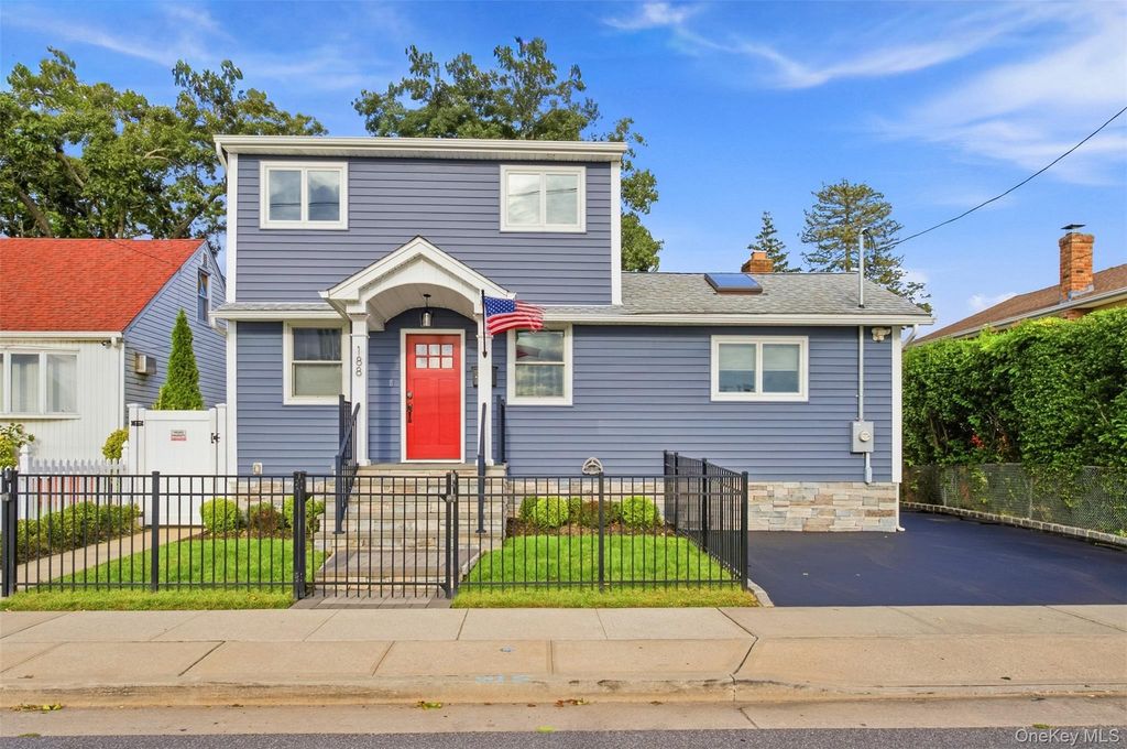 188 S Strong Avenue, Lindenhurst, NY 11757 — exterior