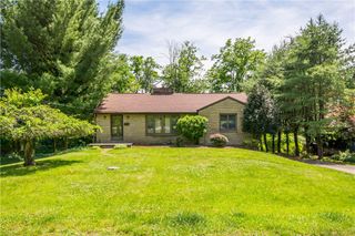 3229 Arapahoe Rd, Bethel Park, PA 15241
