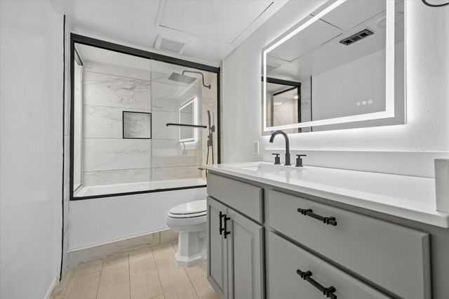 357 N Post Oak Lane 203, Houston, TX 77024