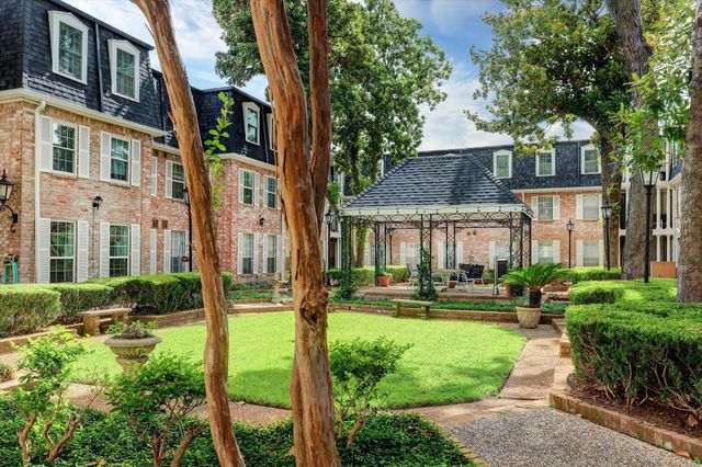 357 N Post Oak Lane 203, Houston, TX 77024