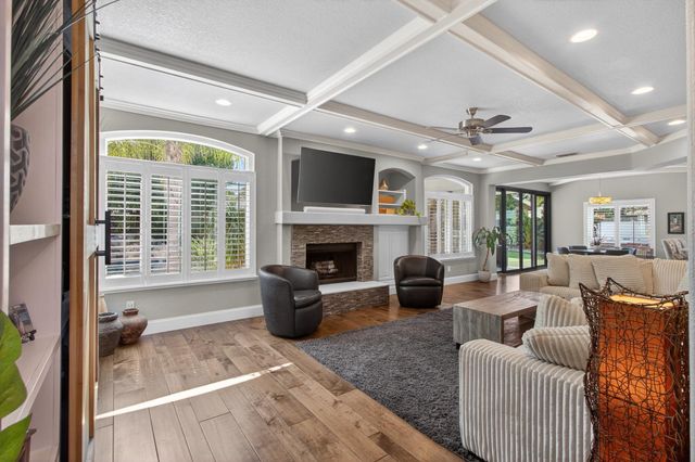 324 Gailes Ct, Roseville, CA 95747