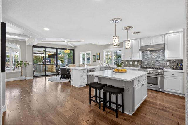 324 Gailes Ct, Roseville, CA 95747