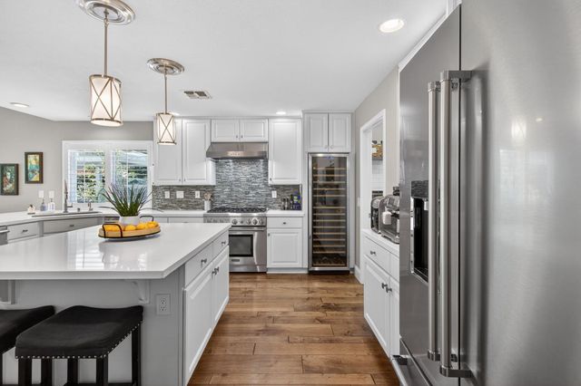 324 Gailes Ct, Roseville, CA 95747