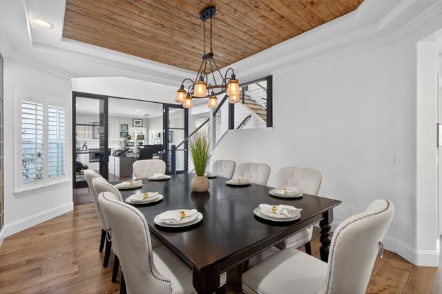 324 Gailes Ct, Roseville, CA 95747