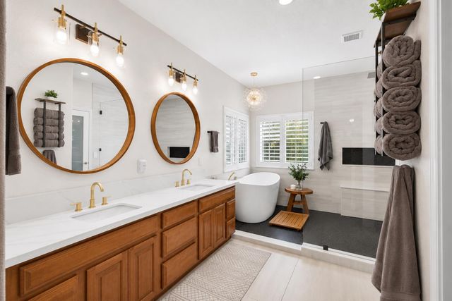 324 Gailes Ct, Roseville, CA 95747