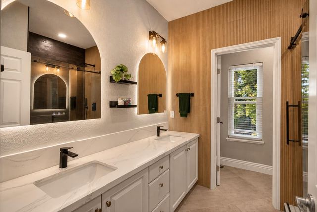 324 Gailes Ct, Roseville, CA 95747