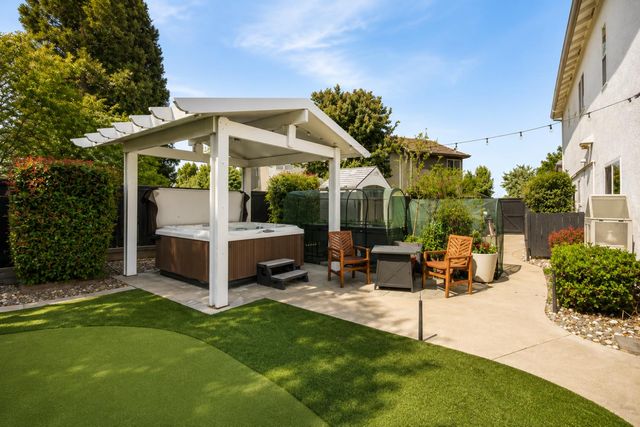 324 Gailes Ct, Roseville, CA 95747