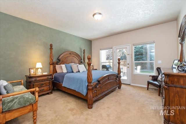 2495 E Ashbrook Ct, Eagle, ID 83616