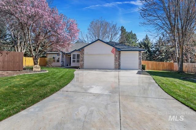 2495 E Ashbrook Ct, Eagle, ID 83616