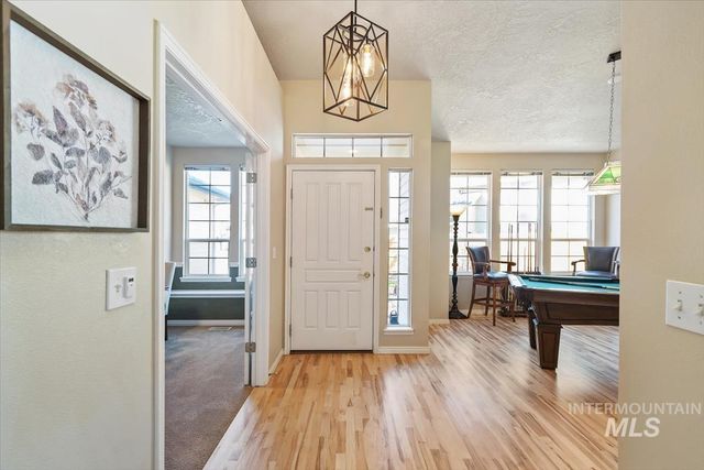 2495 E Ashbrook Ct, Eagle, ID 83616