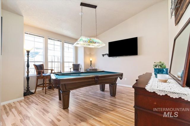 2495 E Ashbrook Ct, Eagle, ID 83616