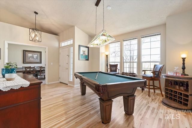 2495 E Ashbrook Ct, Eagle, ID 83616