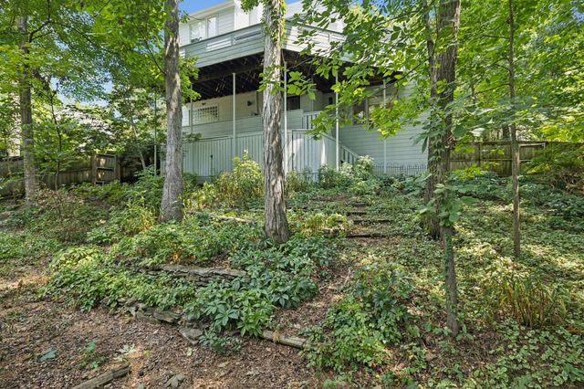 533 Harpeth Trace Dr, Nashville, TN 37221