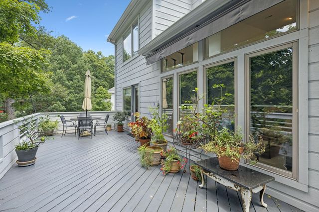 533 Harpeth Trace Dr, Nashville, TN 37221