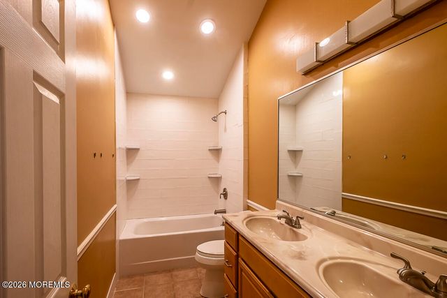 614 Dow Avenue, Oakhurst, NJ 07755