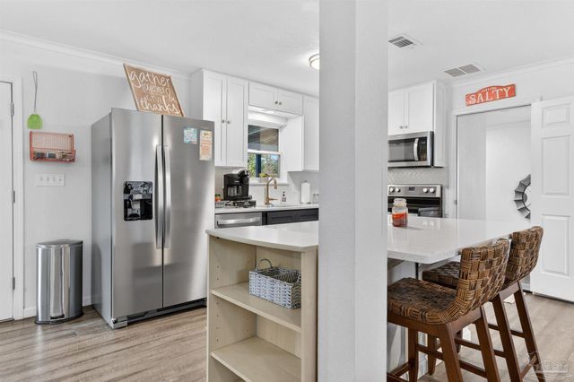 5630 Balderas Ave, Pensacola, FL 32507