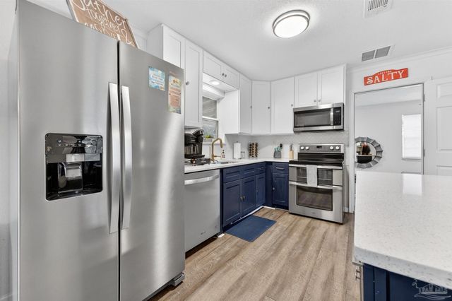 5630 Balderas Ave, Pensacola, FL 32507