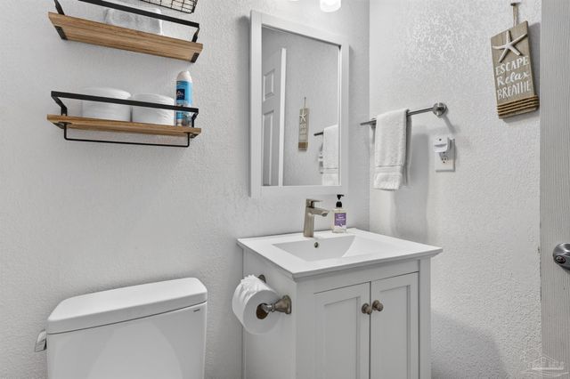 5630 Balderas Ave, Pensacola, FL 32507