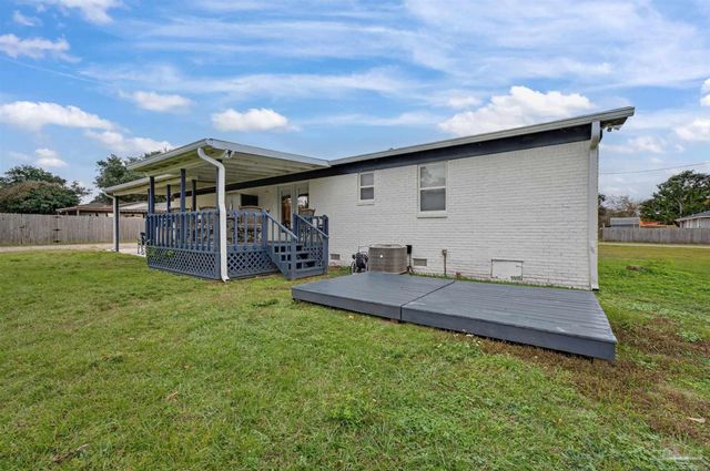 5630 Balderas Ave, Pensacola, FL 32507