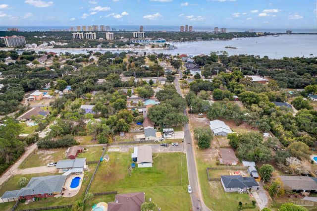 5630 Balderas Ave, Pensacola, FL 32507