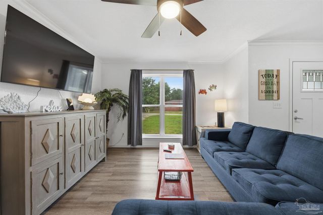 5630 Balderas Ave, Pensacola, FL 32507