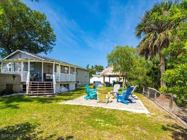 2469 Florida AVE, Naples, FL 34112