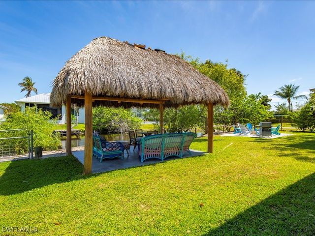 2469 Florida AVE, Naples, FL 34112