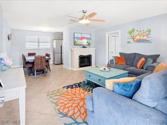 2469 Florida AVE, Naples, FL 34112