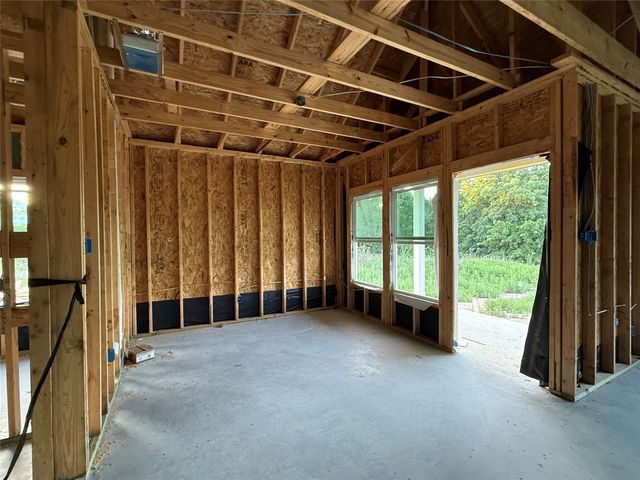 281 Zebrastone Way, Poolville, TX 76487