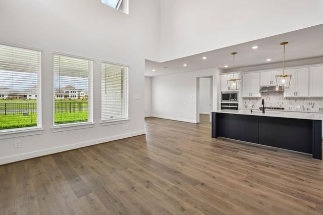17767 Mill Manor Drive, Montgomery, TX 77316