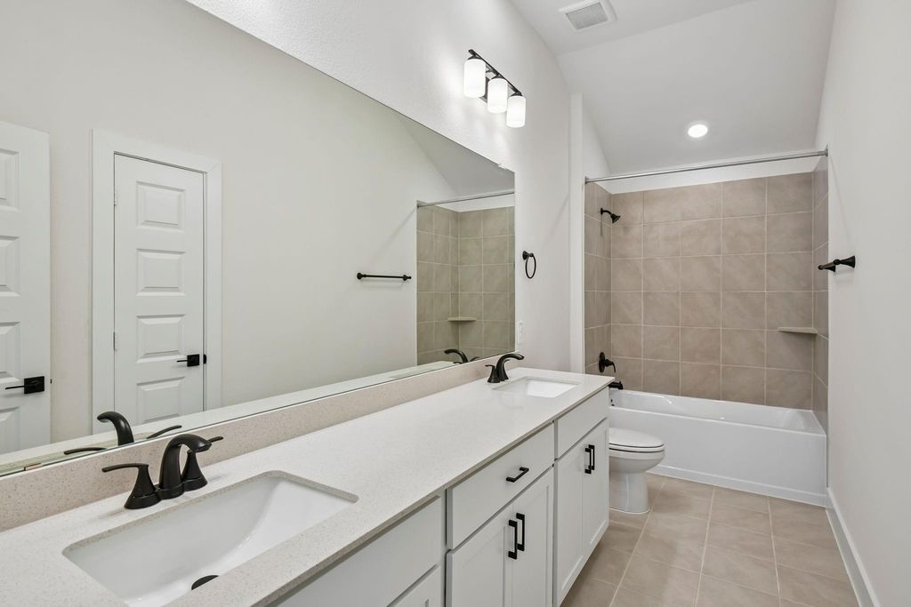 17767 Mill Manor Drive, Montgomery, TX 77316